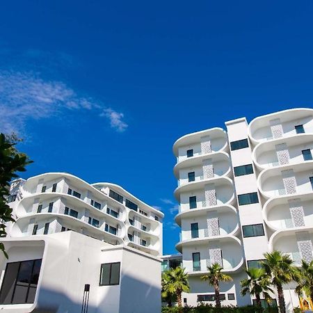 Utopia Naiharn Nai Harn Exterior photo