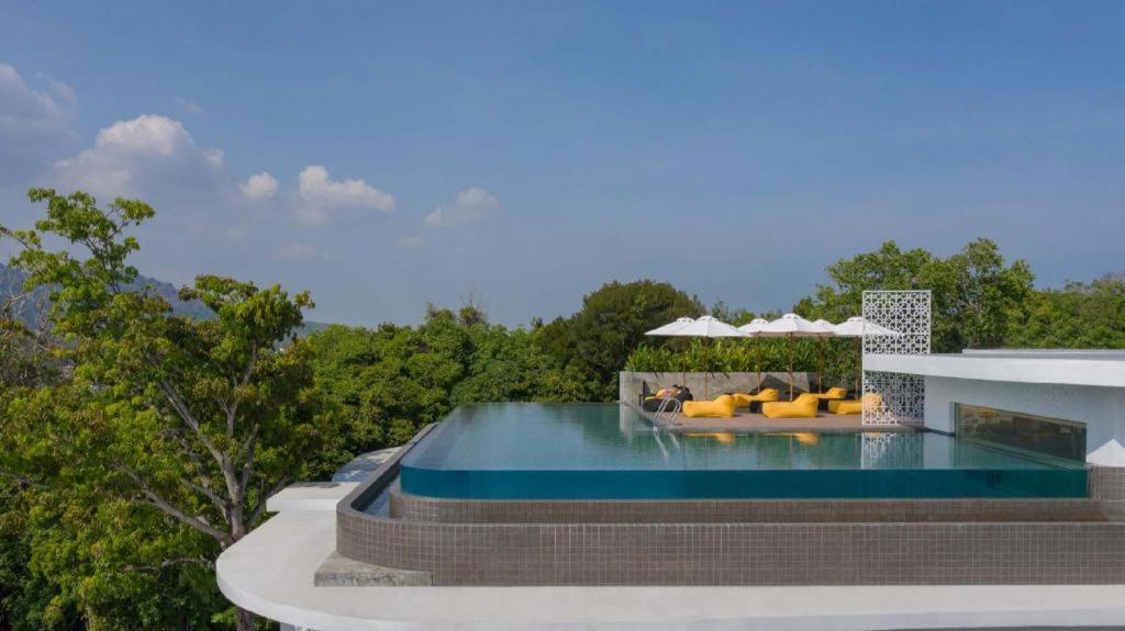 Utopia Naiharn Nai Harn Exterior photo