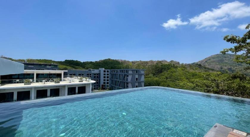 Utopia Naiharn Nai Harn Exterior photo