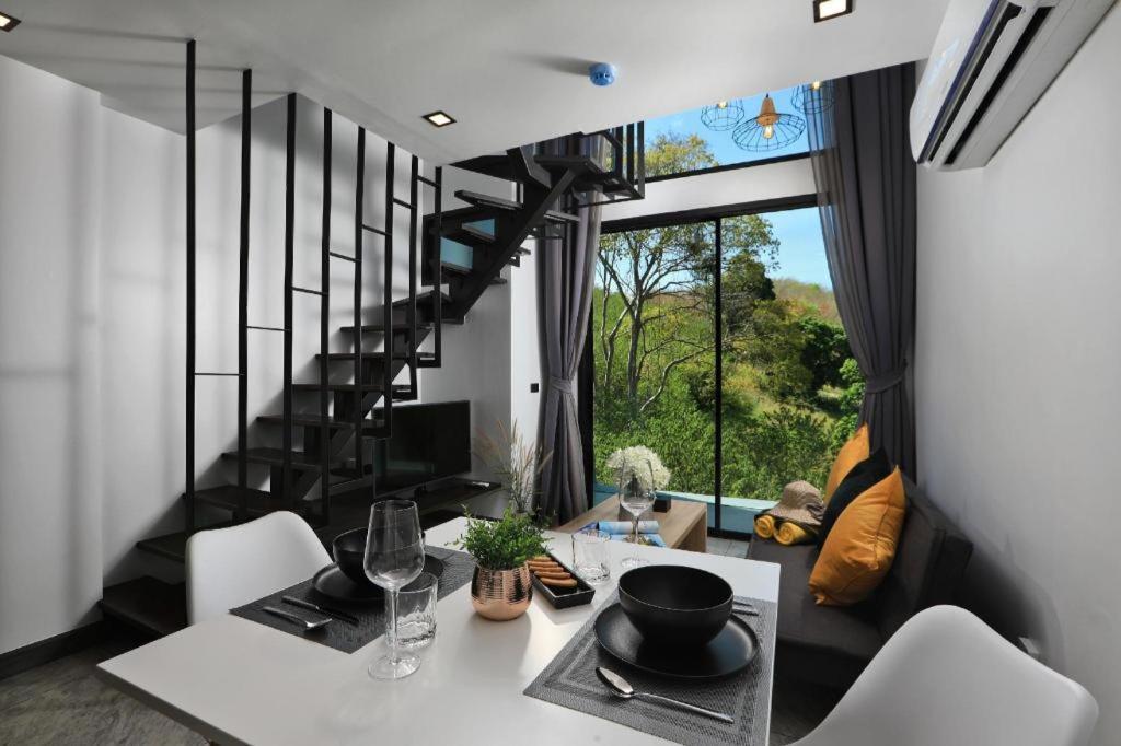 Utopia Naiharn Nai Harn Exterior photo